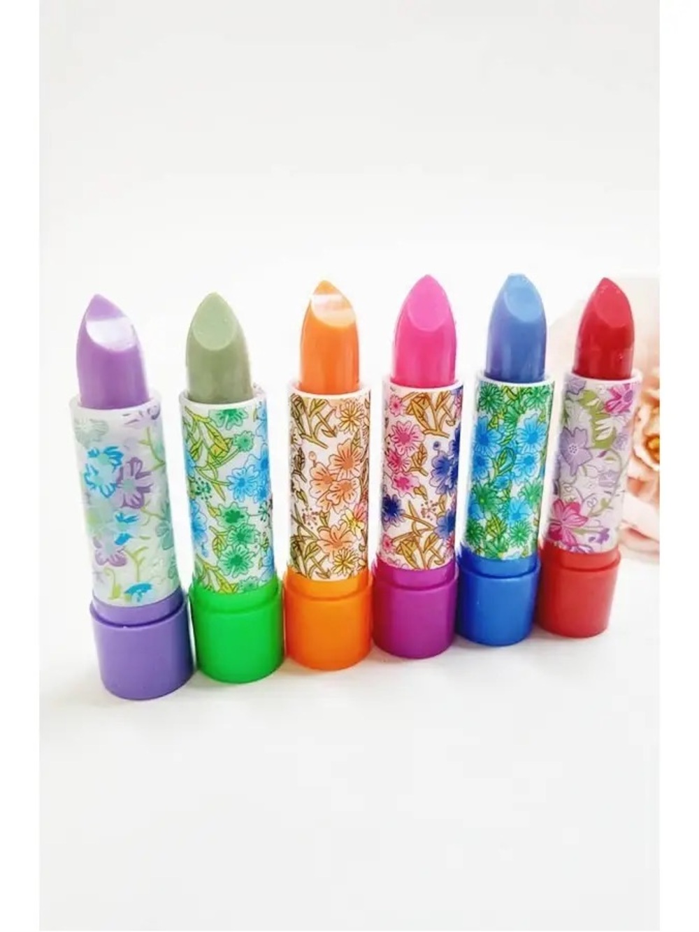 Color Changing Lip Balm - Picture 2 of 4